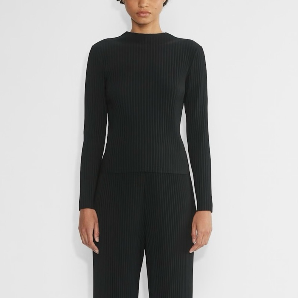 Aritzia Babaton Advocate Blouse Black